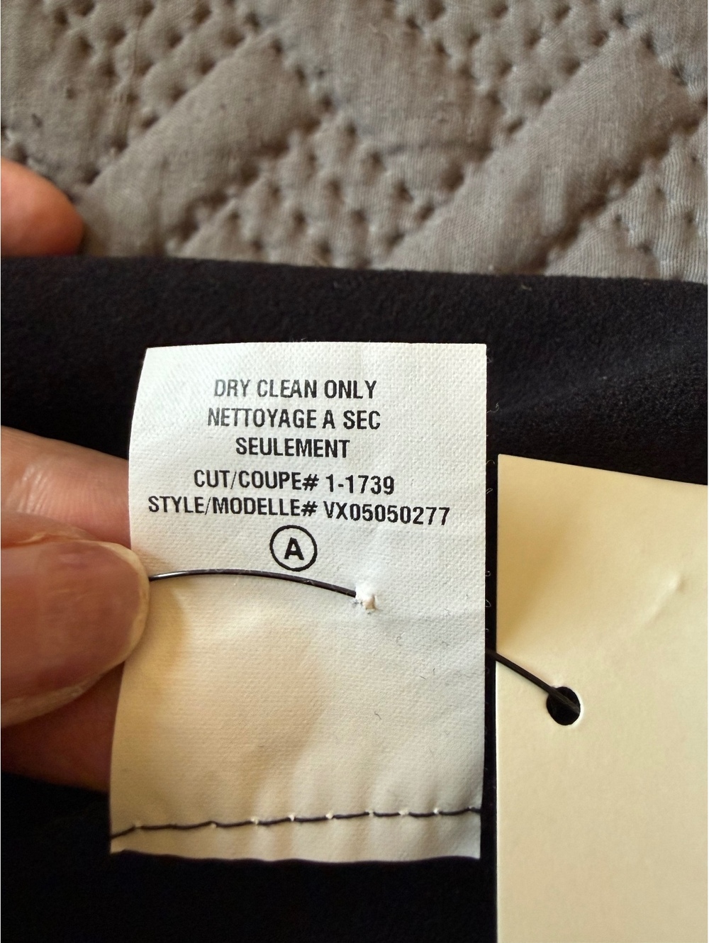 Vince Black Stretch Knit Sheath Dress Sleeveless V-Neck Size 12 Made in USA - Picture 7 of 7